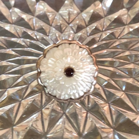 Tracey Mayer Hand-carved Daisy Mother of Pearl Ring,...